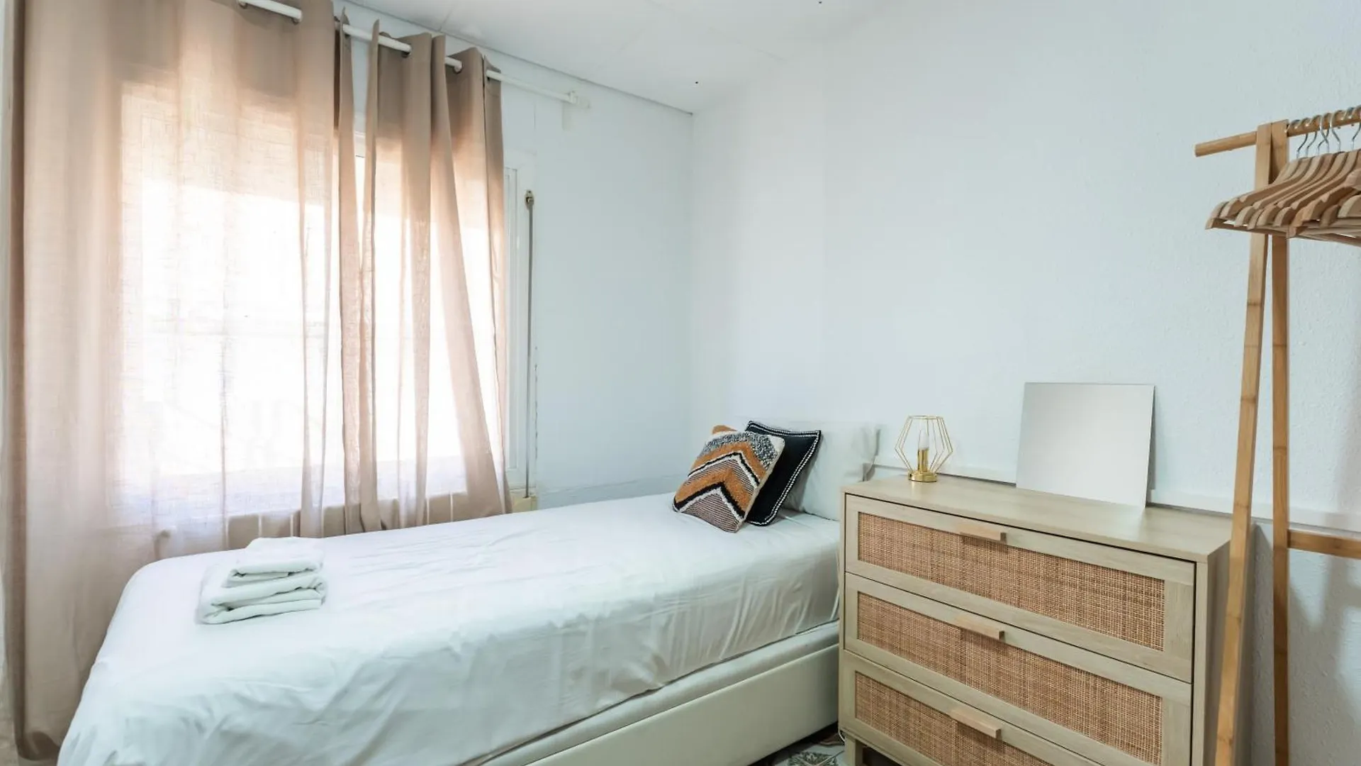 Feel Welcome Barcelona 10 Cornellà de Llobregat 0*,  Spagna